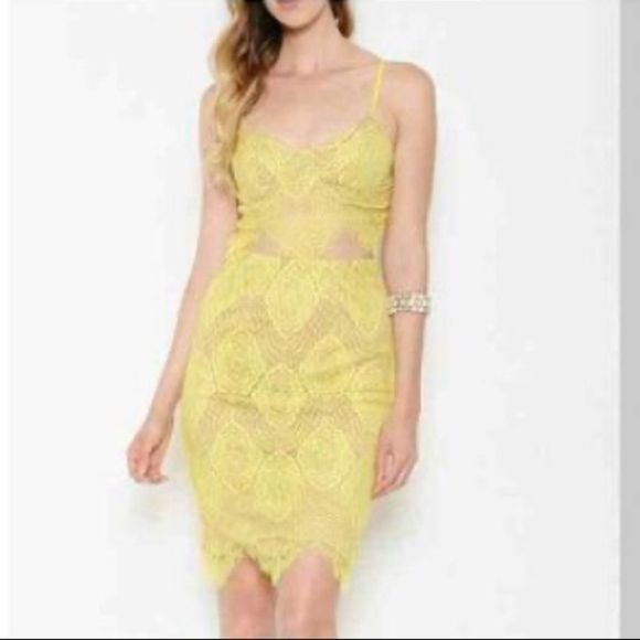 L’ATISTE Yellow Lace Overlay Skirt Set - Picture 6 of 7